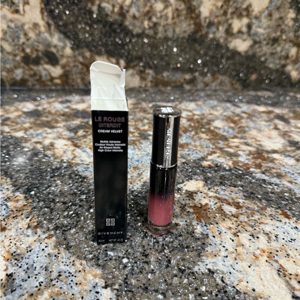 Givenchy LE ROUGE INTERDIT CREAM VELVET - N°10 - Beige Nu, NEW IN BOX